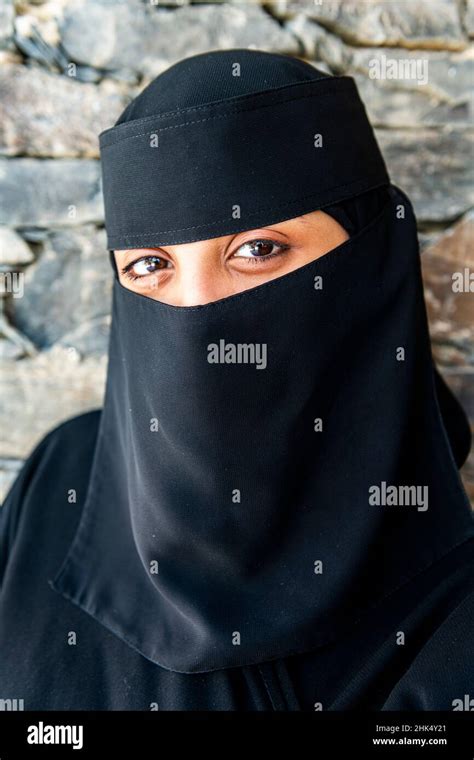 Saudi Women In Niqab