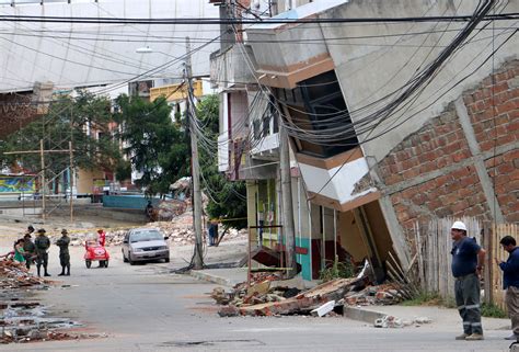deadly earthquakes jolt ecuador cbs news