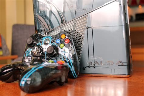 343 Releases New Pics Of The Halo 4 Special Edition Xbox 360 Gamerfront