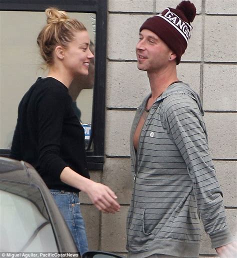 Amber Heard Shops 99 Cents Store After Johnny Depp Divorce Daily Mail