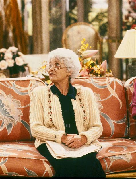 4 Grandma Trends Im Stealing From The Golden Girls Grandma Clothes