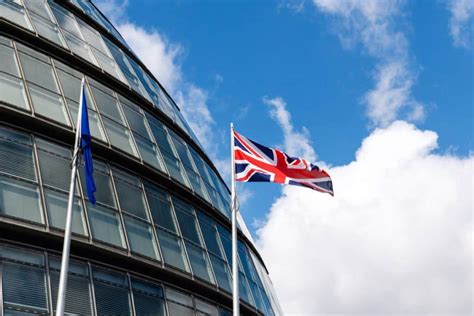 uk negotiates  retain access  europol  sis  brexit schengen visa