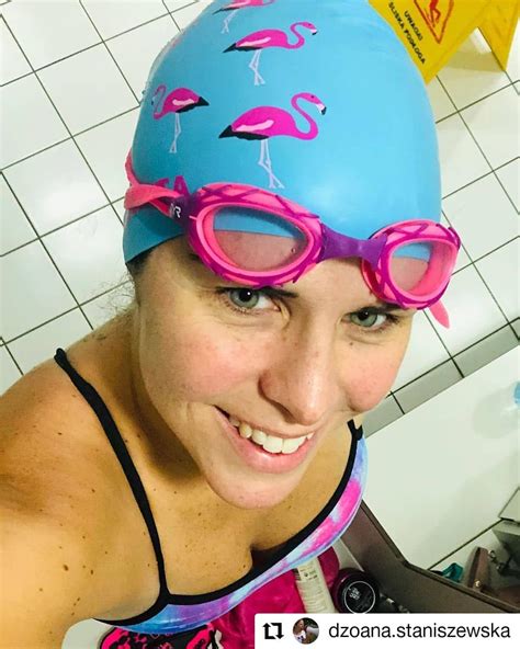 Pin Van Alexandra Falk Op Swimming Woman Swimcap