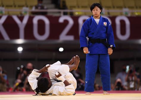 olympics judo japanese judoka hamada wins gold  womens  kg division  tokyo nipponcom