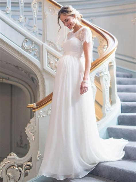 17 maternity wedding dresses pregnant brides will love