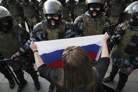 kremlin putin doesn t think moscow protests significant
