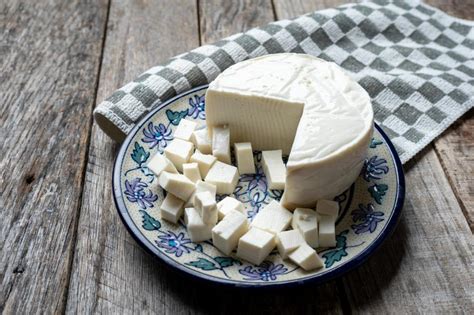 estos son los  quesos mas sanos  puedes incluir en tu dieta business insider espana