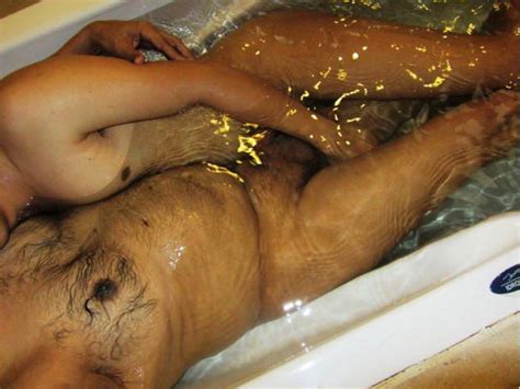 indian gay sex pics indian gay love in bathtub indian gay site