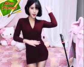 [seo yoon 서윤] beautiful girl dances on webcam korean girl janjju