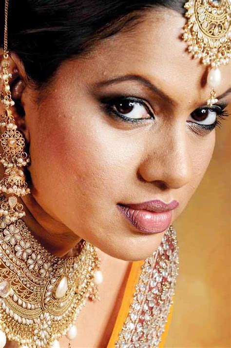 Sri Lankan Actress Sangeetha Weerarathna Sri Lankan Hot