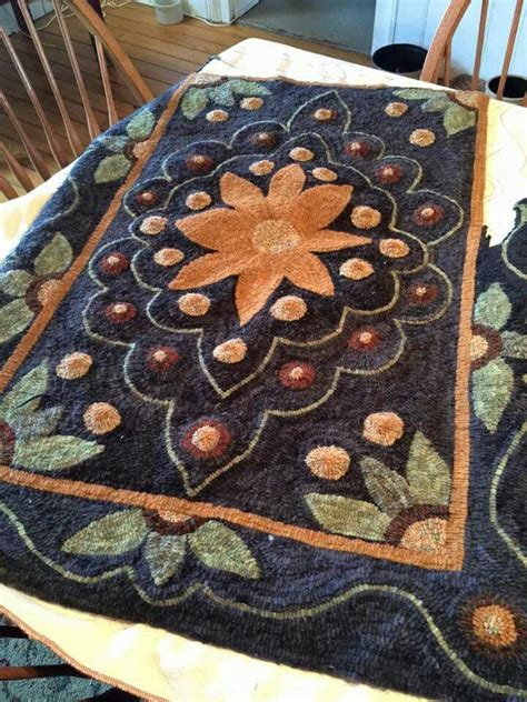 tattered flag rug hooking patterns primitive rug hooking