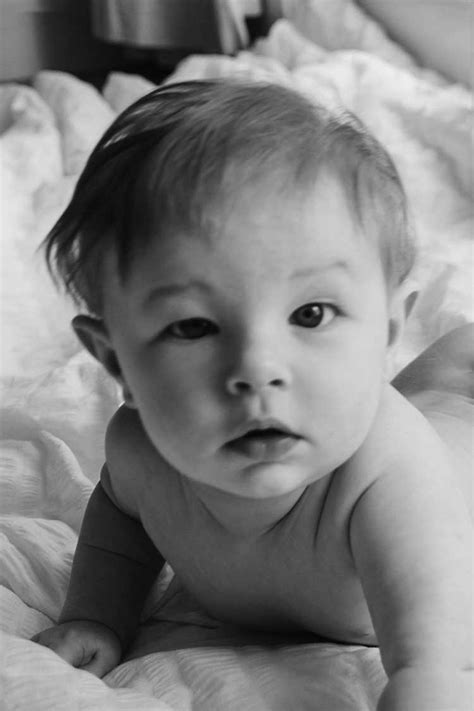 photographing baby  black  white   learned jen elizabeths