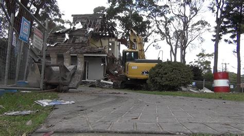 house demolition   destroy  house youtube