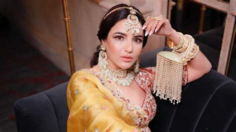 Jasmin Bhasin Finally Breaks Silence On Rumours Of Her Secret Wedding