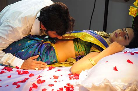 xxx indian first night saree pic big boobs aunties nude photo