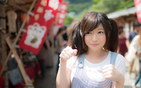 shizuka nakamura japanese sexy idol sexy red brown white striped bikini fashion photo shoot on