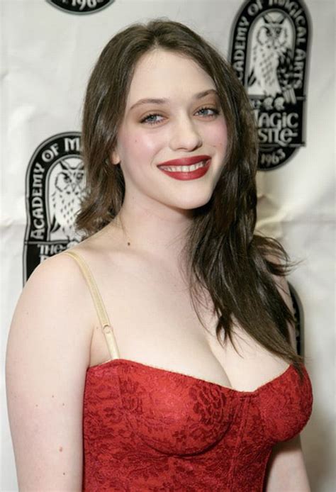 celebrity arena kat dennings short biography and hot sexy pic