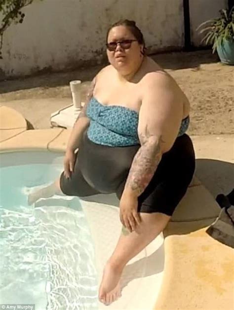 obese woman drops 18 stone after bariatric surgery daily mail online