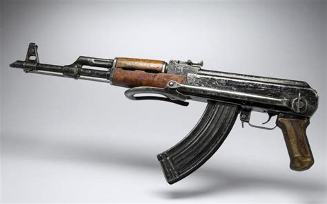 kalashnikov  sell model ak  assault rifles  moscow airport