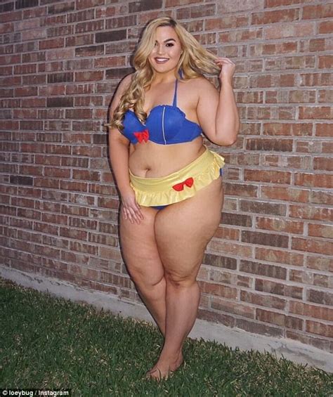 Plus Size Youtuber Shares Her Fat Girl Summer Dress Code Daily Mail