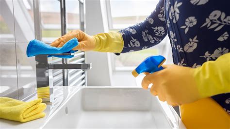 tips  deep cleaning  bathroom