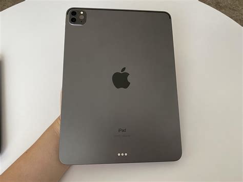 apple ipad pro   gen  wi fi gray gb  lugz