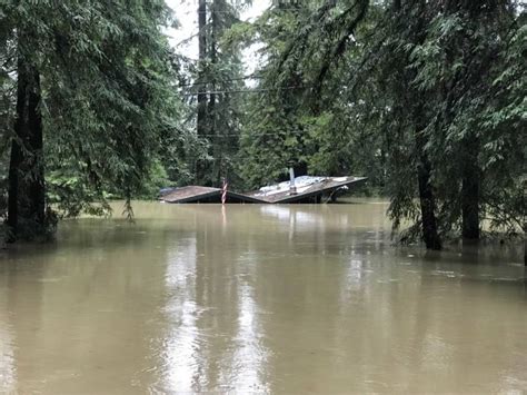 photos deluge triggers flooding along russian napa rivers kqed news