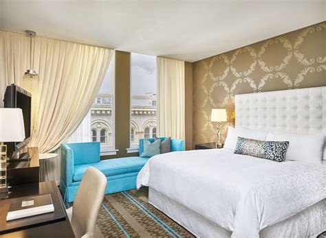 luxury hotel room  portland explore deluxe room  nines hotel