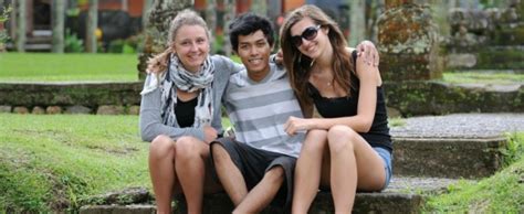 dating in indonesian here s what foreigners need to know