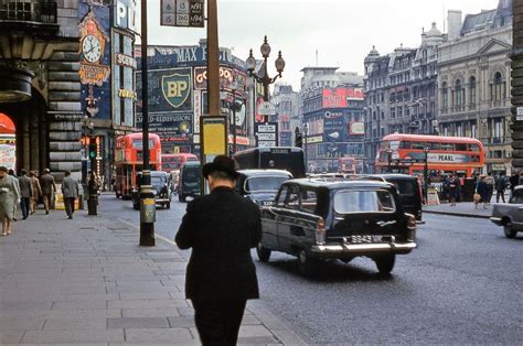 fascinating vintage color pictures  london    vintage news daily