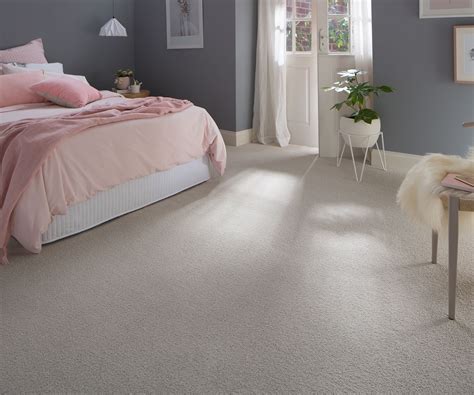 choosing luxury carpet  durable  homes  love gray bedroom trendy bedroom bedroom