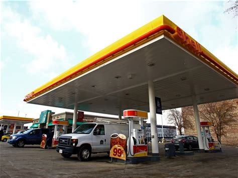 gas station employees accused  racial profiling toledo blade