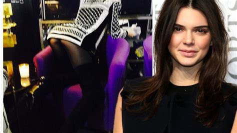 kendall jenner flashes her butt in racy instagram snap as she