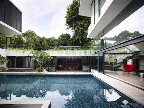 beautiful house  courtyard swimming pool modern house designs