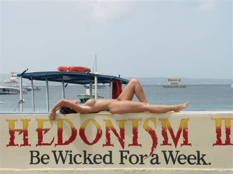 hedonism ii august 2005 voyeur web hall of fame