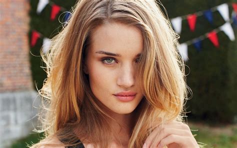 rosie huntington whiteley hd wallpapers ~ wall pc