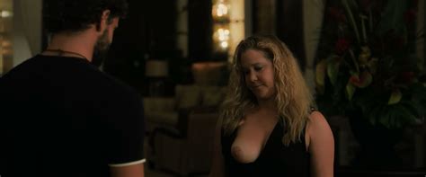 Amy Schumer Nude And Sexy Snatched 2017 1080p Bluray