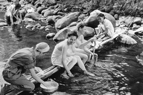 Army Nurses Washing Up In River U947899inp Rights Managed Stock