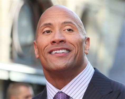 dwayne the rock johnson sets world record for selfies the rock dwayne johnson dwayne the