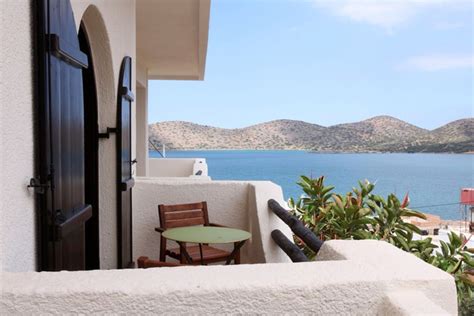 top  airbnb rentals  crete greece