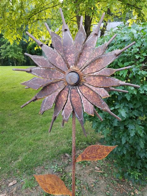 pin  keith dorn  dorns designs   metal garden art yard