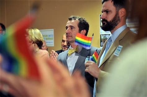 Group Seeks Stay Of Oregon Gay Marriage Decision