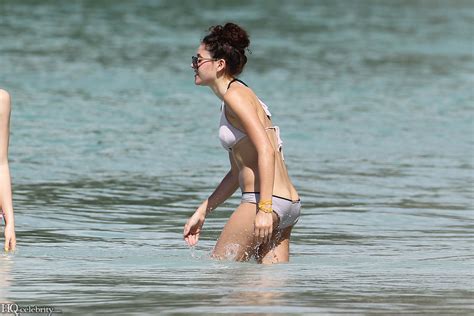 Ontel Hordok Eliza Doolittle On Beach In Off White Beautiful Bikini