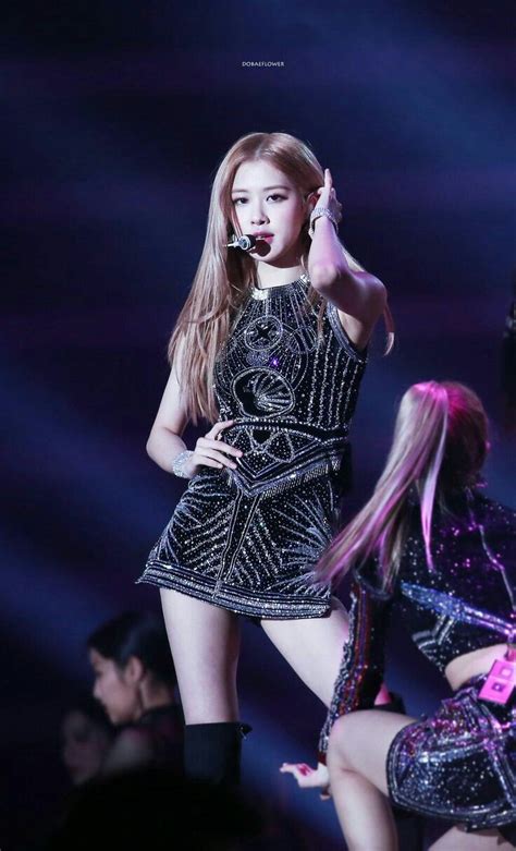 8 Gorgeous Stage Outfits Blackpink S Rosé Wore