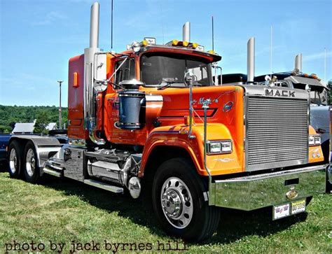 images  mack truck pictures  pinterest