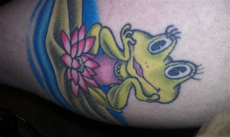 frog tattoo sis    cute frog tattoos tattoos dainty tattoos