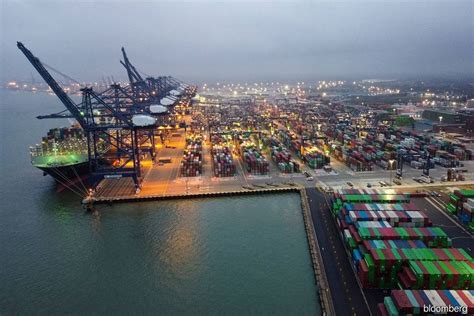 strike  port  felixstowe set  upend supply chains  edge