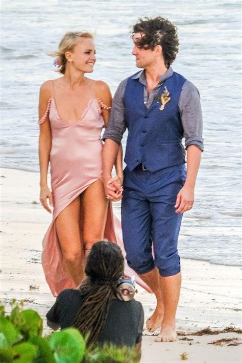 malin akerman upskirt at her beach wedding scandal planet