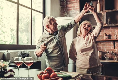 Being In A Happy Marriage Slashes Your Risk Of Dementia By 40 Daily