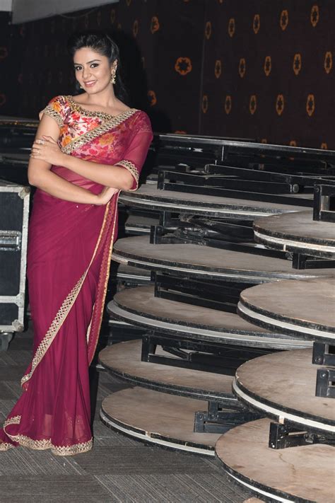 Top 20 Indian Nri Canada Actress In Saree Girls Backless